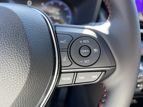 Certified 2025 Toyota RAV4 XSE image 31