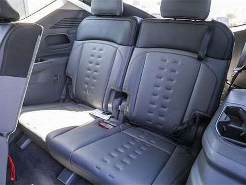 New 2026 Kia EV9 Wind image 17