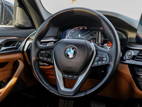 Used 2023 BMW 530i xDrive w/ Executive Package image 19