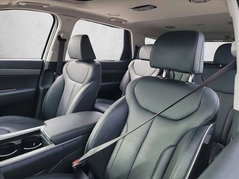 Used 2024 Hyundai Palisade SEL w/ Premium Package image 13