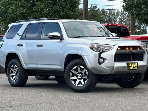 Used 2019 Toyota 4Runner TRD Off-Road Premium AWD/4WD image 2