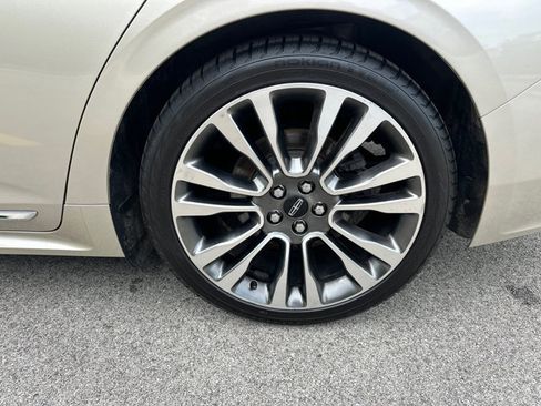 Used 2017 Lincoln Continental Reserve w/ Climate Package image 14