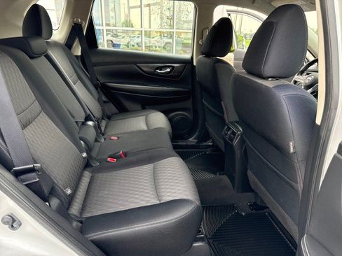 Used 2017 Nissan Rogue S AWD/4WD image 25