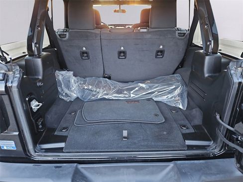 Used 2021 Jeep Wrangler Unlimited Sport image 29