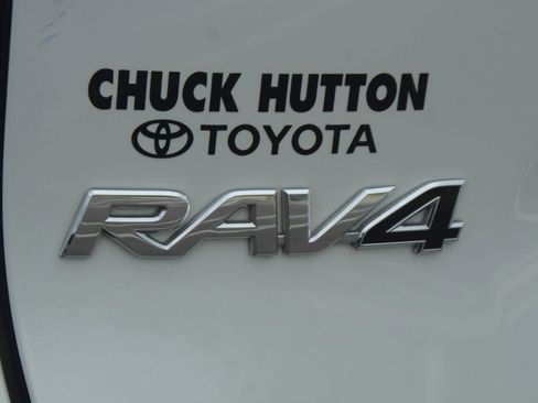 Used 2022 Toyota RAV4 XLE Premium FWD image 18