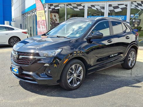 Used 2022 Buick Encore GX Select w/ Sport Touring Package image 3
