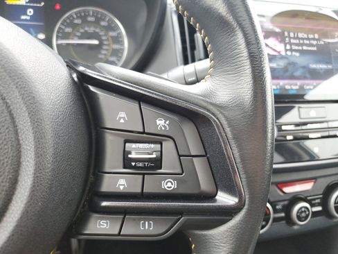 Used 2021 Subaru Crosstrek 2.5i Sport w/ Moonroof Package image 18