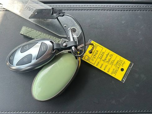 Used 2024 Hyundai Santa Fe SEL FWD image 15