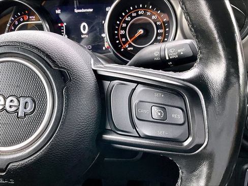 Used 2021 Jeep Wrangler Unlimited Sport AWD/4WD image 22