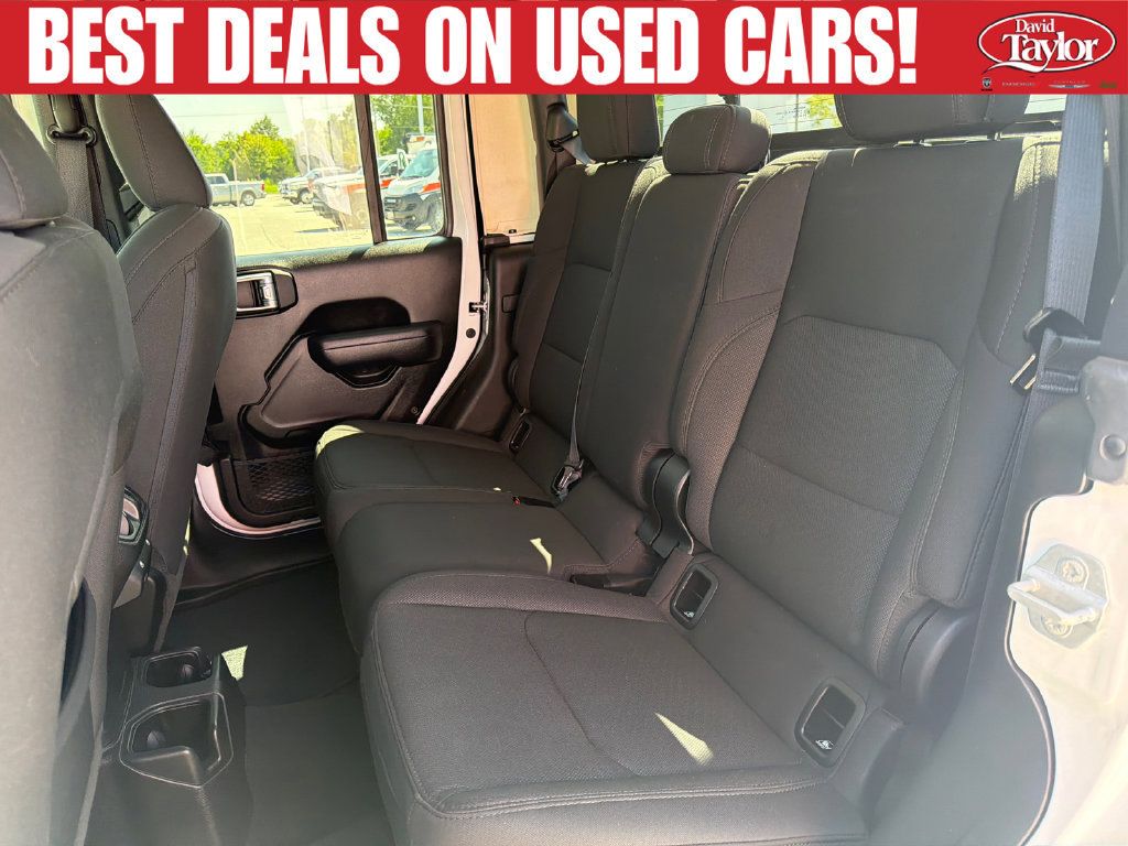 Used 2022 Jeep Gladiator Sport AWD/4WD image 21