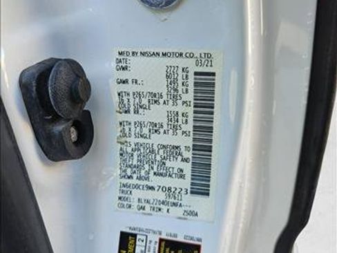 Used 2021 Nissan Frontier SV image 25