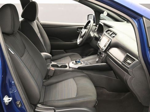 Used 2023 Nissan Leaf S image 31