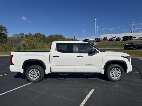 New 2026 Toyota Tundra SR5 image 2