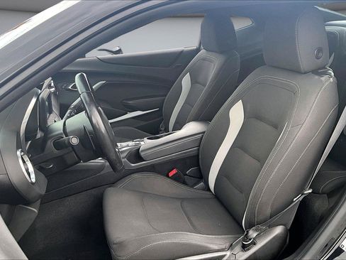 Used 2018 Chevrolet Camaro LT RWD image 19