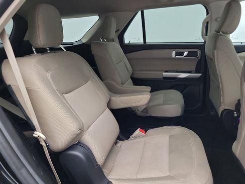 Used 2023 Ford Explorer XLT image 19