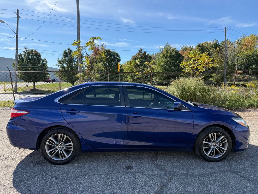 Used 2016 Toyota Camry XSE w/ Moonroof Package FWD image 2