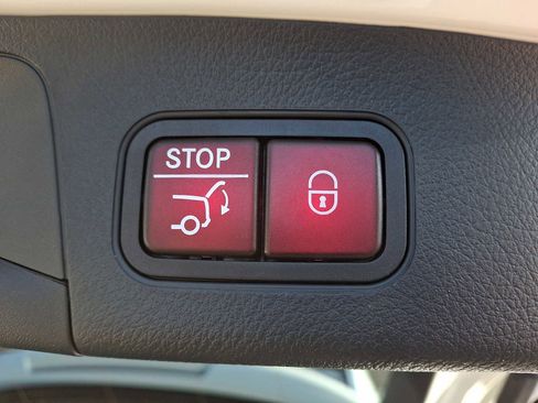 Used 2026 Mercedes-Benz GLA 250 4MATIC image 28