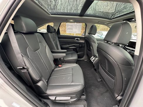 New 2026 Kia Sorento SX image 17