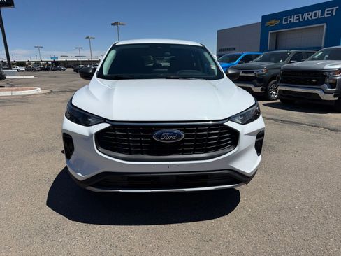 Used 2024 Ford Escape Active AWD/4WD image 2