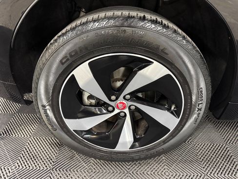 Used 2021 Jaguar F-PACE S image 19