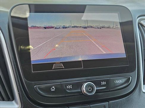 Used 2023 Chevrolet Malibu LT FWD image 18