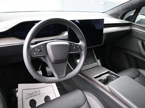 Used 2024 Tesla Model X AWD/4WD image 27
