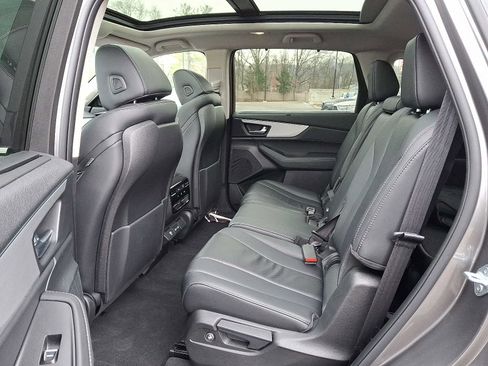 Used 2023 Acura MDX SH-AWD w/ Technology Package image 10