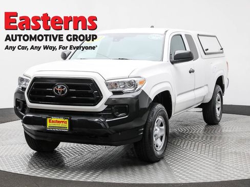 Used 2020 Toyota Tacoma SR image 1