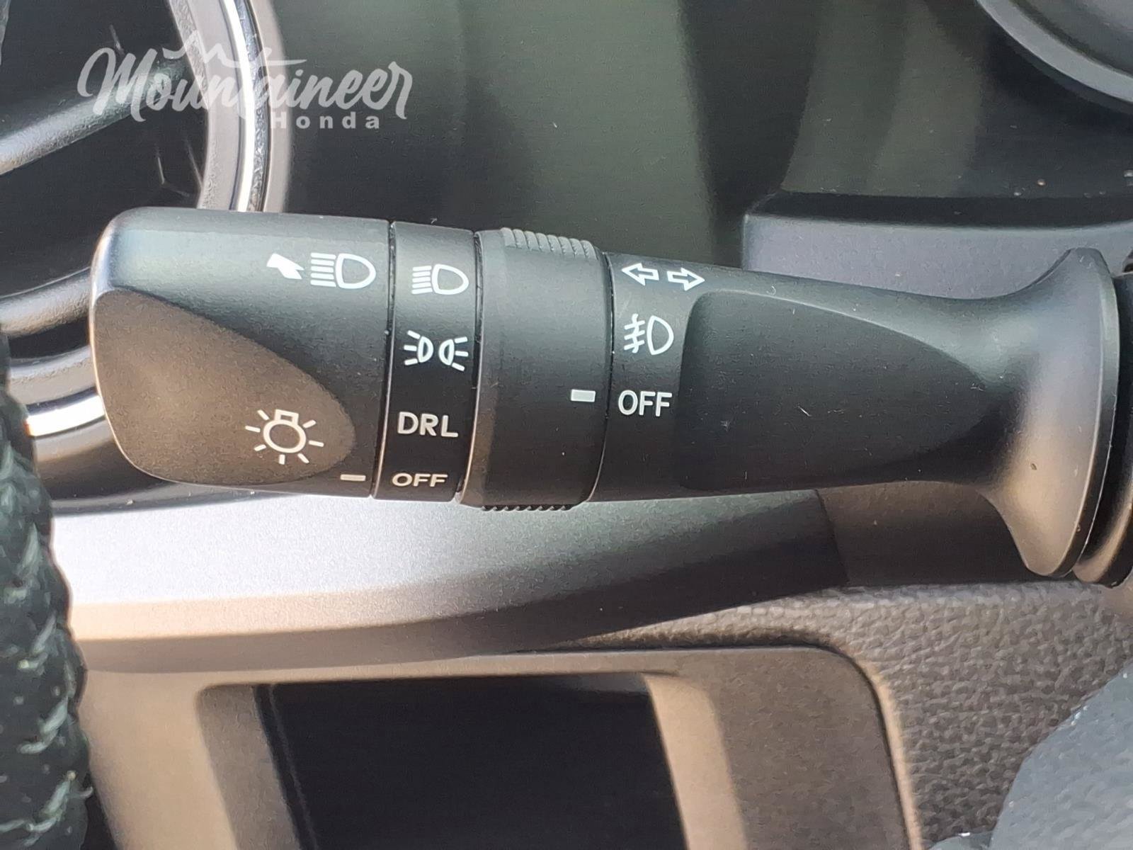 Used 2019 Toyota Tacoma TRD Sport AWD/4WD image 31