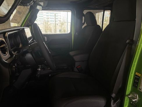 New 2025 Jeep Gladiator Sport image 11