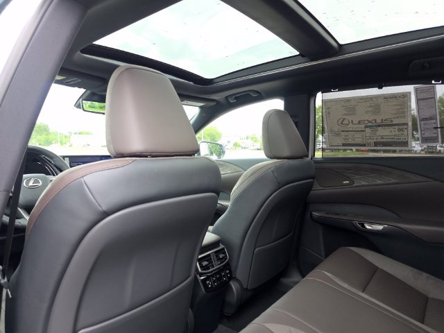 New 2026 Lexus RX 350 w/ Convenience Package AWD/4WD image 18