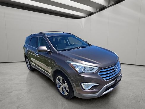 Used 2015 Hyundai Santa Fe GLS AWD/4WD image 7