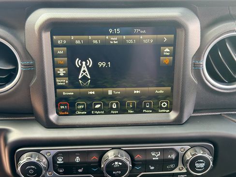 Used 2023 Jeep Wrangler Unlimited Rubicon 4xe w/ Cold Weather Group AWD/4WD image 19