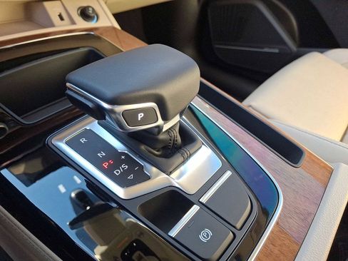 Certified 2023 Audi Q5 2.0T Prestige w/ Prestige Package image 12