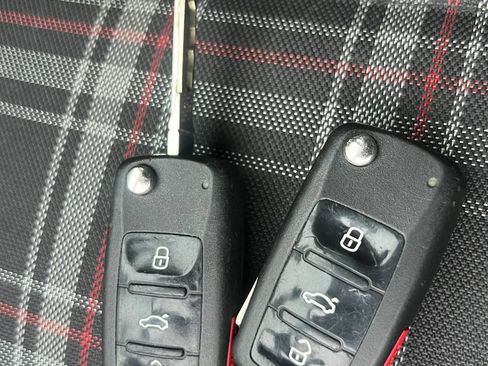 Used 2012 Volkswagen GTI 4-Door FWD image 18