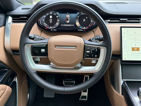 New 2026 Land Rover Range Rover SE image 18