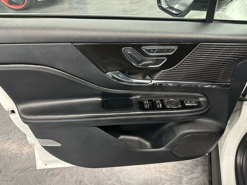 Used 2021 Lincoln Corsair AWD w/ Premium Package image 10