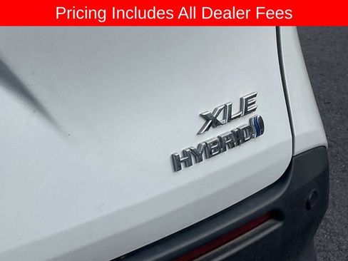 Used 2024 Toyota Sienna XLE w/ XLE Plus Package FWD image 6