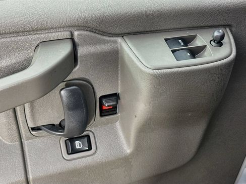 Used 2021 GMC Savana 2500 w/ Driver Convenience Package RWD image 20
