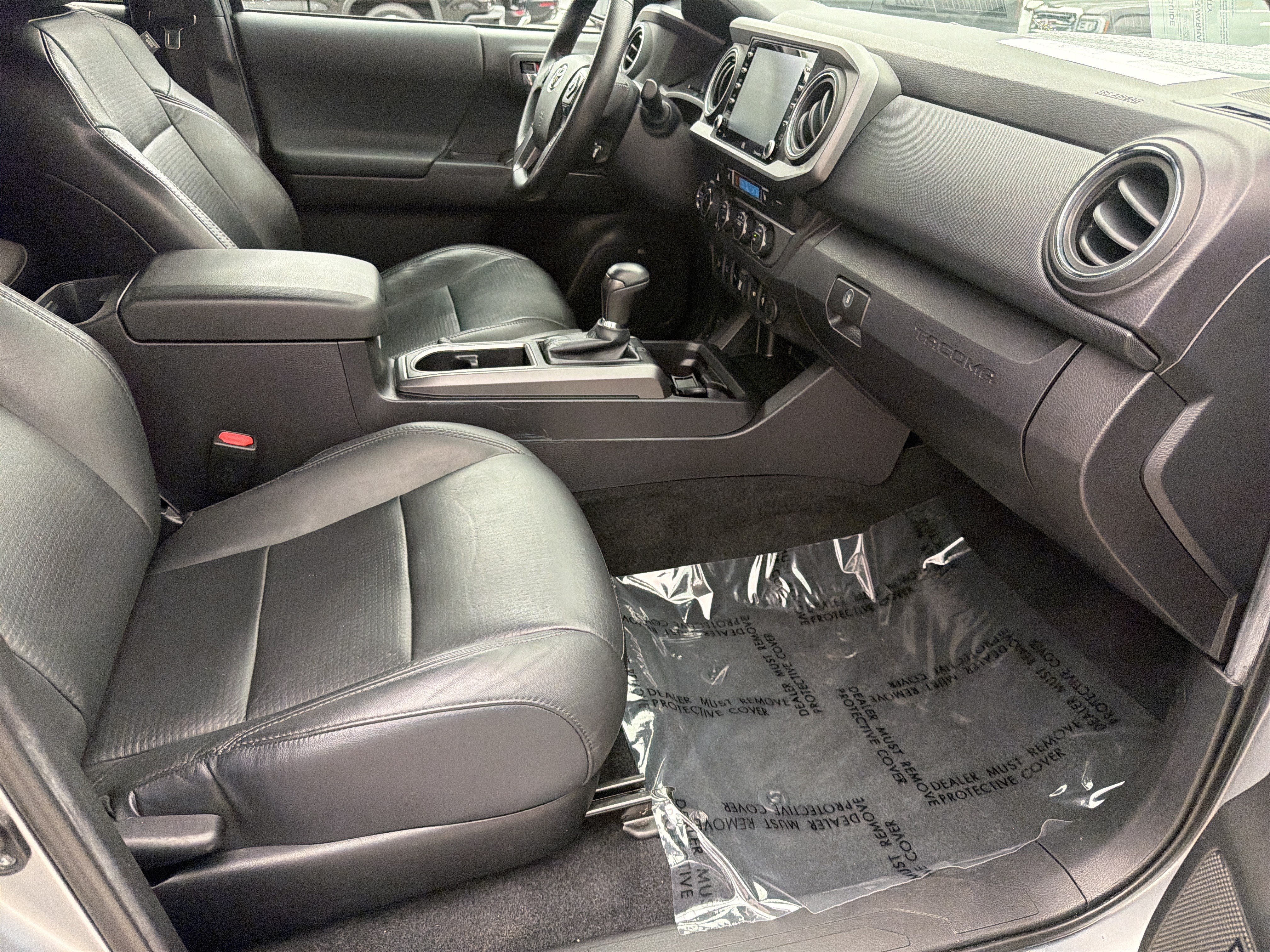 Used 2022 Toyota Tacoma TRD Sport w/ TRD Premium Sport Package AWD/4WD image 14