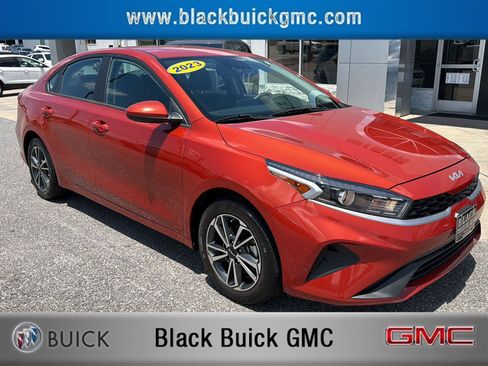 Used 2023 Kia Forte LXS FWD image 1