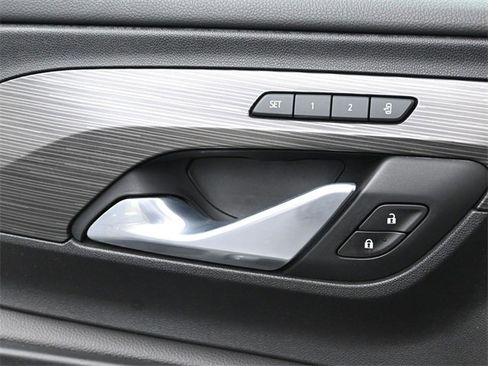 Used 2020 GMC Terrain SLT w/ Preferred Package image 13