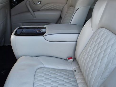 Used 2019 INFINITI QX80 Luxe w/ Proactive Package image 5