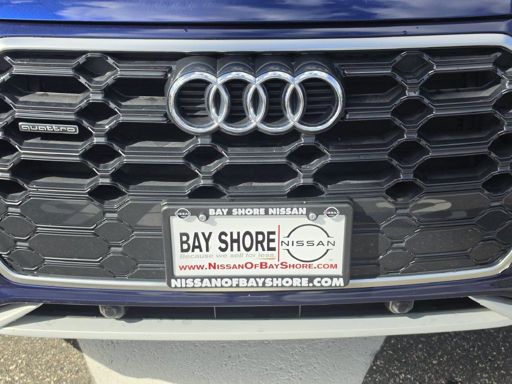 Used 2023 Audi Q5 2.0T Premium w/ Convenience Package AWD/4WD image 43