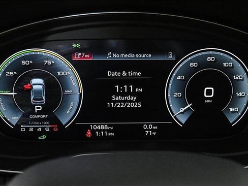 Certified 2024 Audi Q5 e Premium Plus image 11