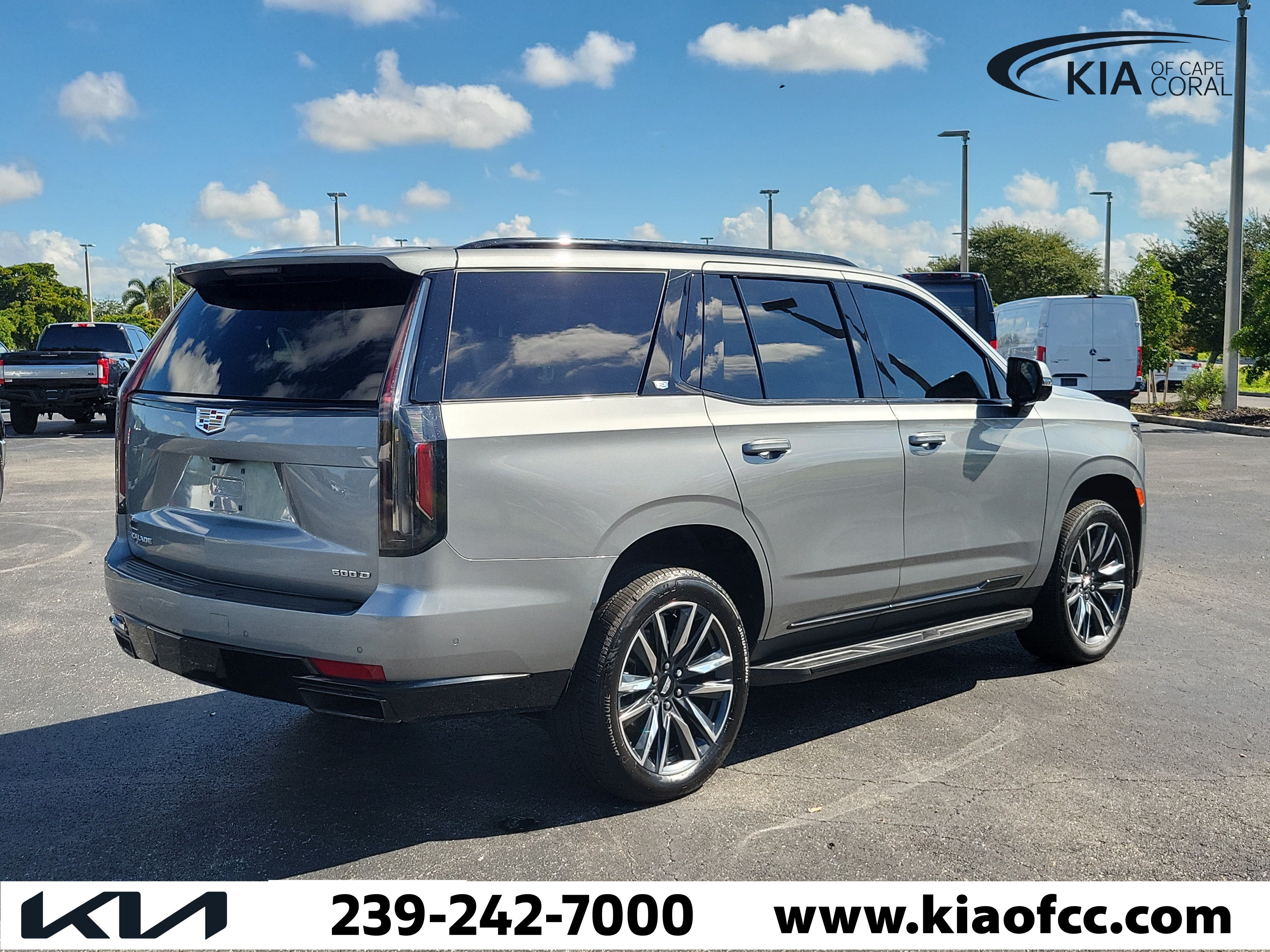 Used 2023 Cadillac Escalade Sport AWD/4WD image 6
