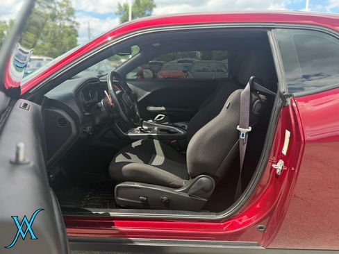 Used 2022 Dodge Challenger GT RWD image 12
