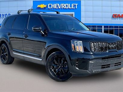 Used 2024 Kia Telluride EX w/ EX Captain's Chair Package