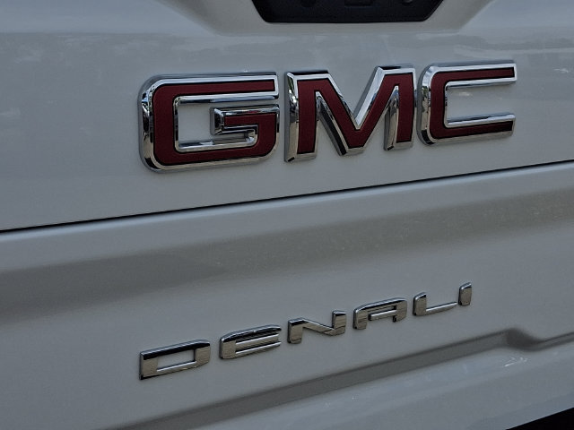 Used 2025 GMC Sierra 2500 Denali w/ Technology Package AWD/4WD image 32
