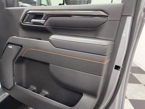 New 2026 GMC Sierra 2500 AT4 w/ LPO, Black Badging Package AWD/4WD image 18